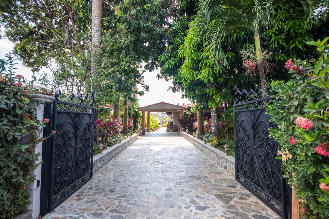 House in Jaco, Puntarenas Province, Costa Rica 2 - 16892795