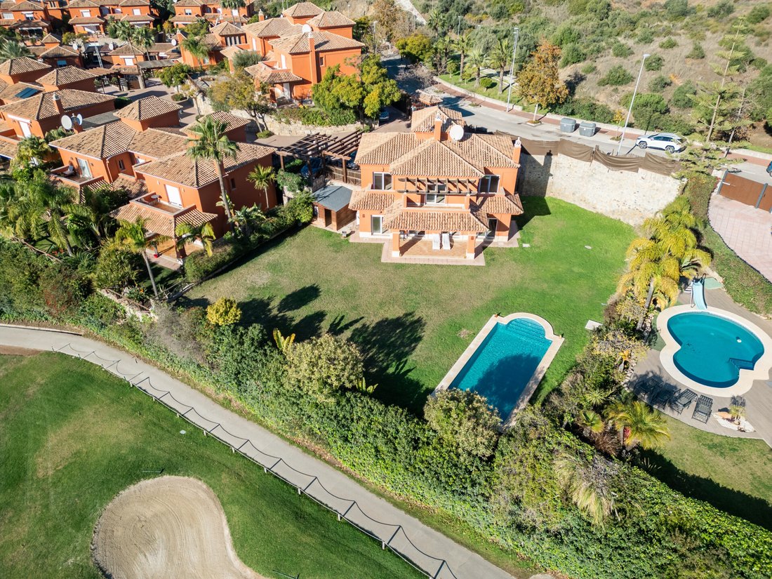 Villa in Marbella, Andalusia, Spain 4 - 16892828