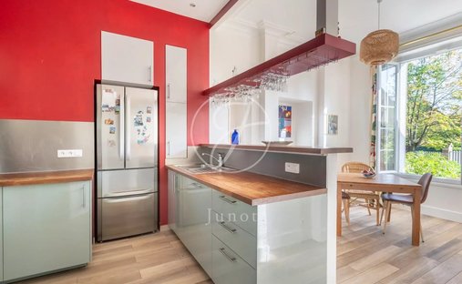 Château For Sale, 15 Rooms Le Vesinet 78110