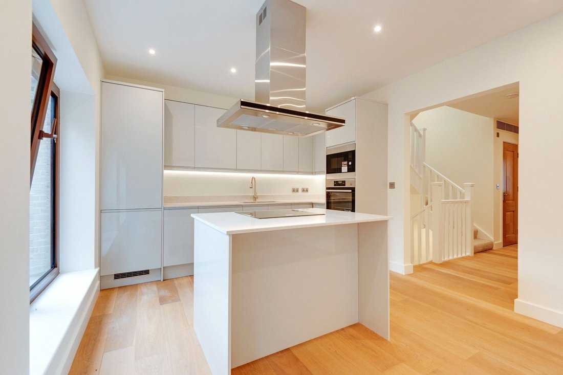 Townhouse in Temple Fortune, Barnet, England 1 - 16891610