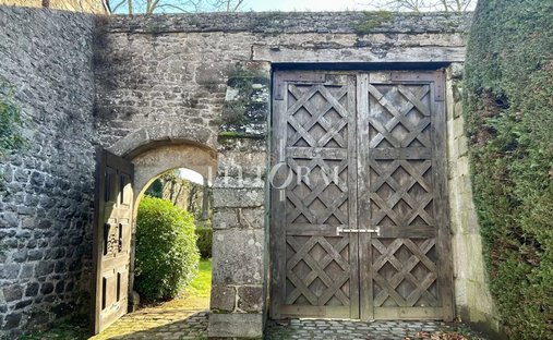 Sale Of A Castle In Guingamp, 693m² 26 Rooms €1,659,000 Côtes D'armor