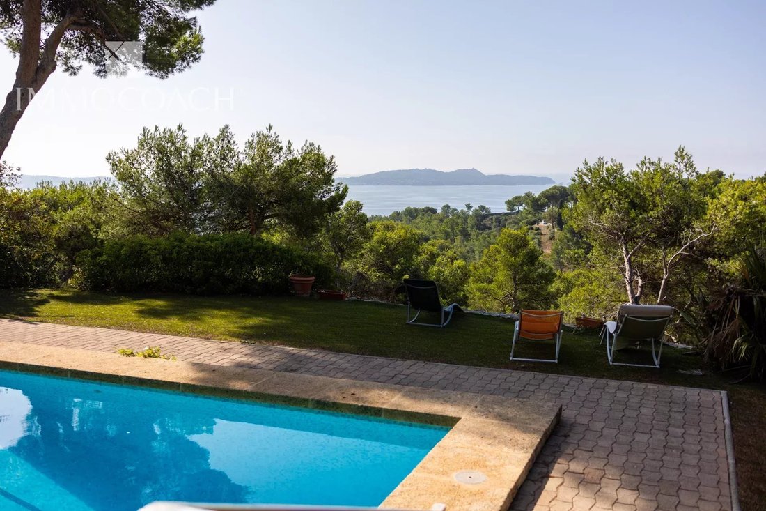 Villa in Hyeres, Provence-Alpes-Côte d'Azur, France 5 - 16893303