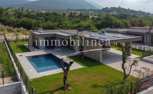 Villa a Costermano sul Garda, Veneto, Italia 1