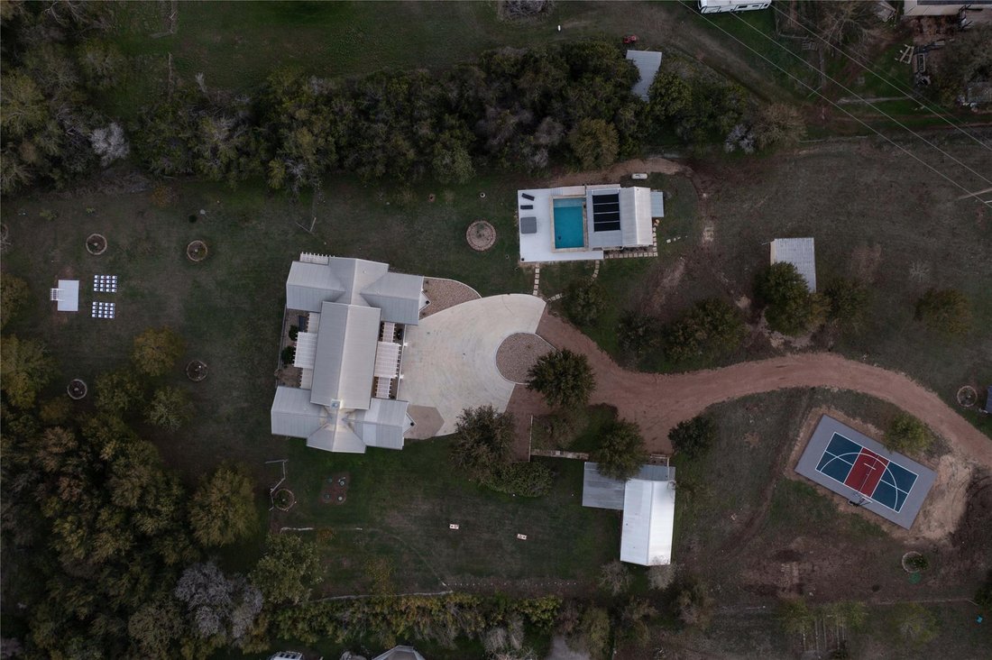 House in Driftwood, Texas, United States 5 - 16891581
