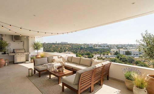 Apartment in Praia De Porto Mós, Sao Goncalo de Lagos, Algarve 1