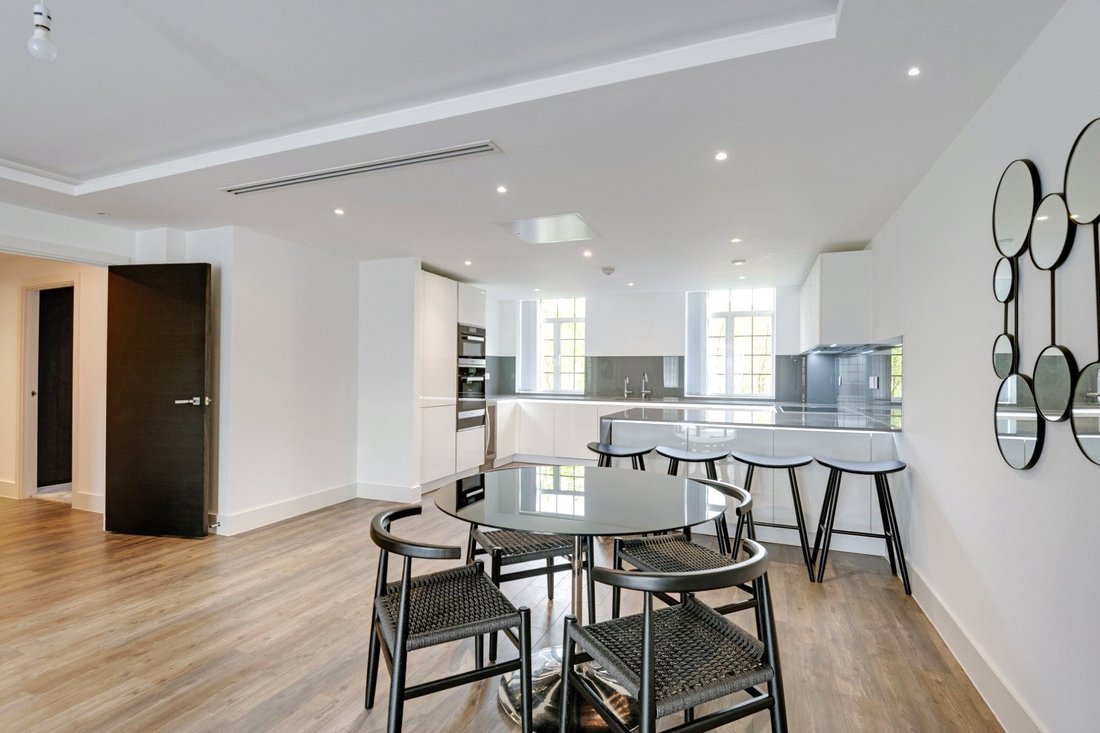 Apartment in Temple Fortune, Barnet, England 5 - 16891404