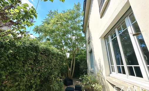 Castle for Sale in Dijon, Bourgogne-Franche-Comté, France