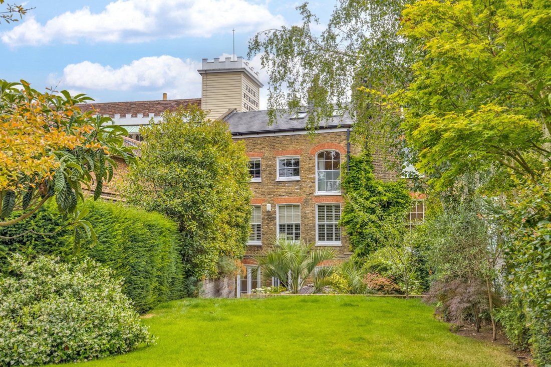 House in Hampstead, Camden, England 1 - 16891576