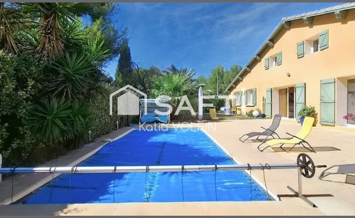 Castle for Sale in Aubagne, Provence-Alpes-Côte d'Azur, France