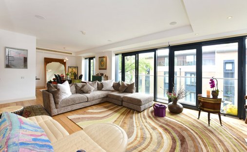 Apartment in Primrose Hill, Camden, England 1