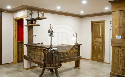 Castle for Sale in Lesa, Italy