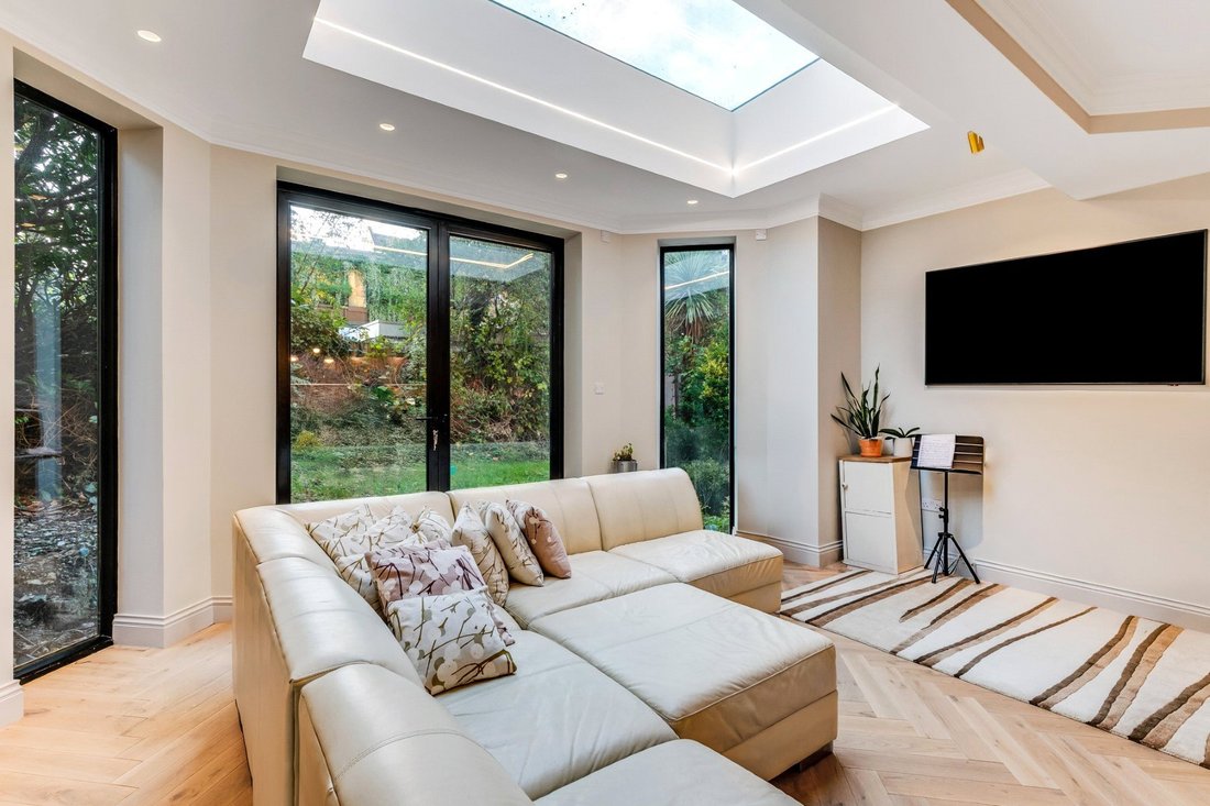 Apartment in Belsize Park, Camden, England 3 - 16891208