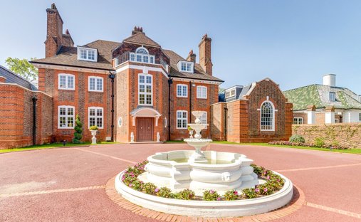 House in Hampstead Garden Suburb, Barnet, England 1