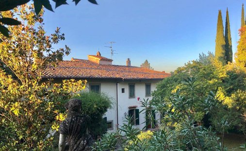 Castle for Sale in Tuscany, Italy