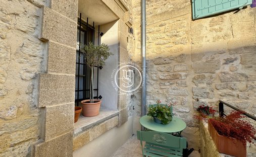 Sale Of Château Uzes, 295m² 11 Rooms €1,700,000 With Terrace