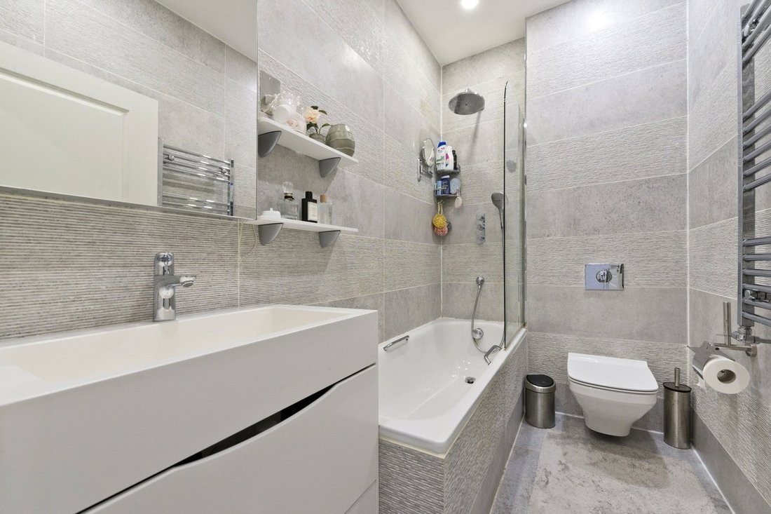 Apartment in Holly Village, Haringey, England 5 - 16890953