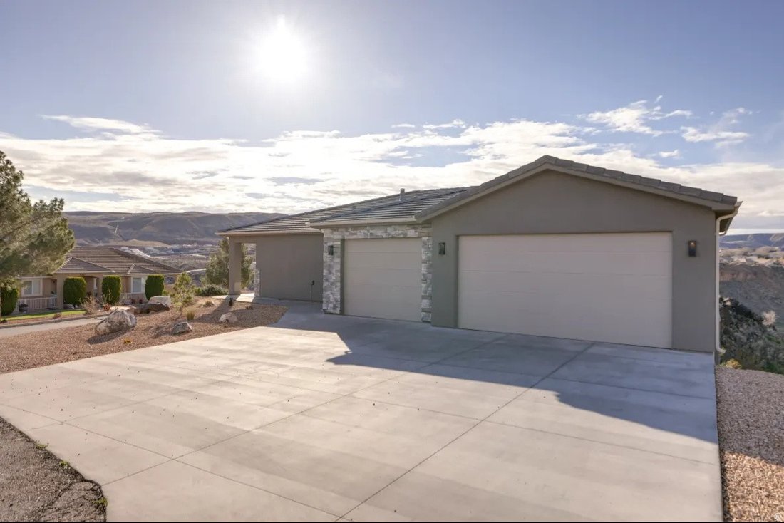 House in Toquerville, Utah, United States 1 - 16893214