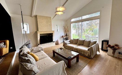 Castle for Sale in Saint-Émilion, Nouvelle-Aquitaine, France