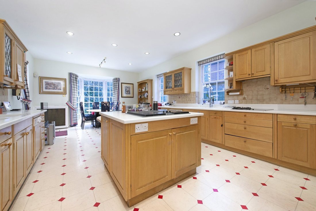House in Hampstead Garden Suburb, Barnet, England 4 - 16891663