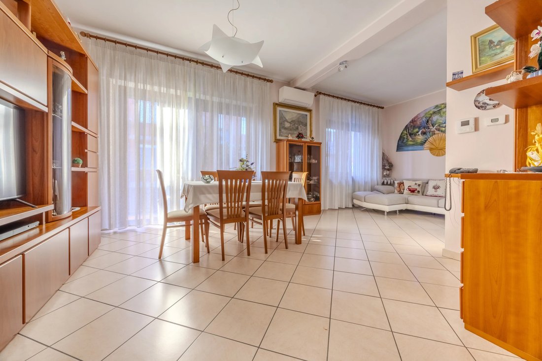 Villa in Novate Milanese, Lombardy, Italy 4 - 16892766