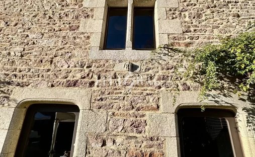 Sale Of A Castle In Guingamp, 693m² 26 Rooms €1,659,000 Côtes D'armor