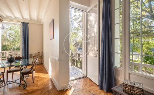 Château For Sale, 15 Rooms Le Vesinet 78110