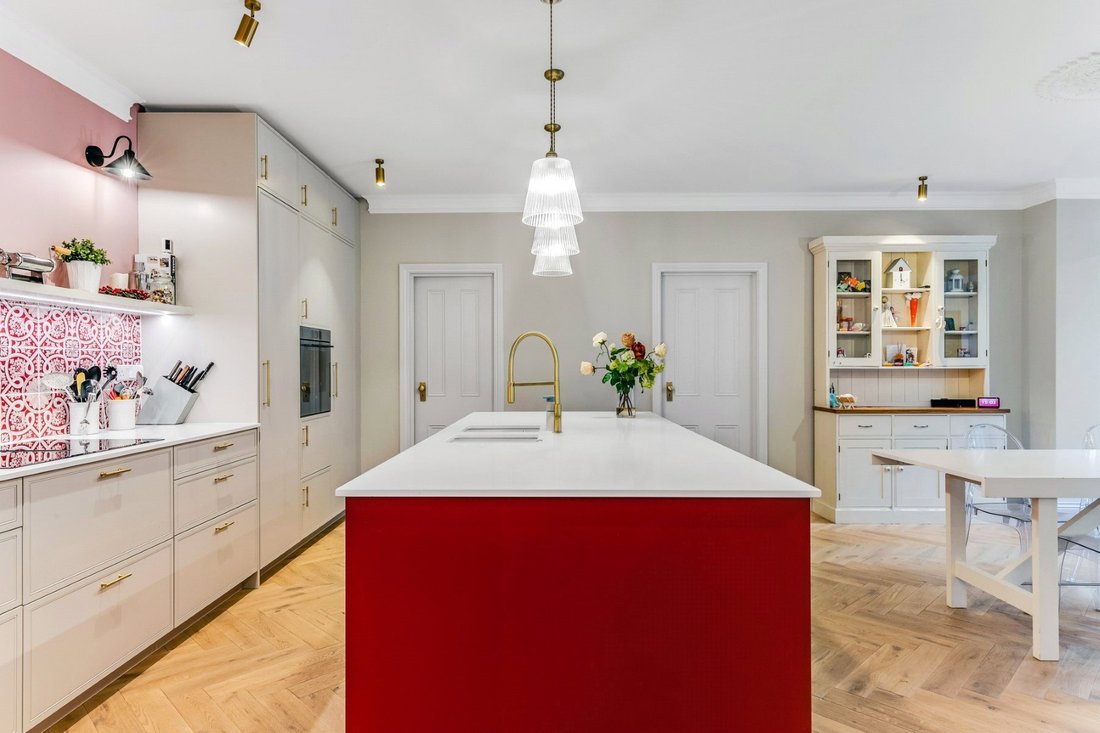 Apartment in Belsize Park, Camden, England 4 - 16891208