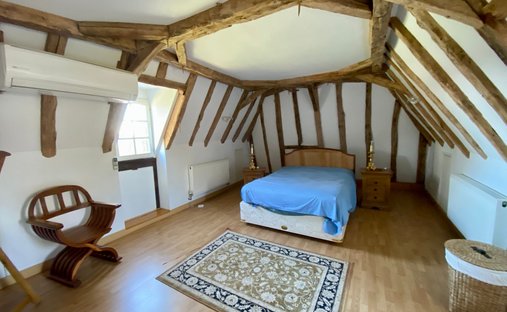 Castle for Sale in Le Bugue, Nouvelle-Aquitaine, France