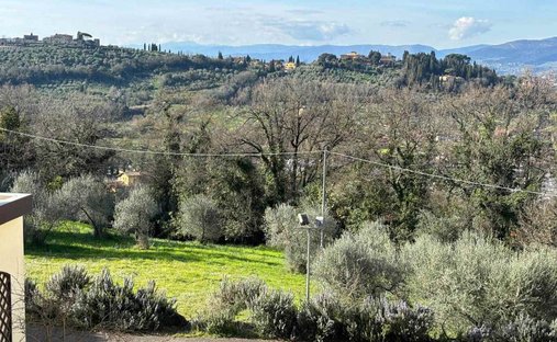 Castle for Sale in Tuscany, Italy