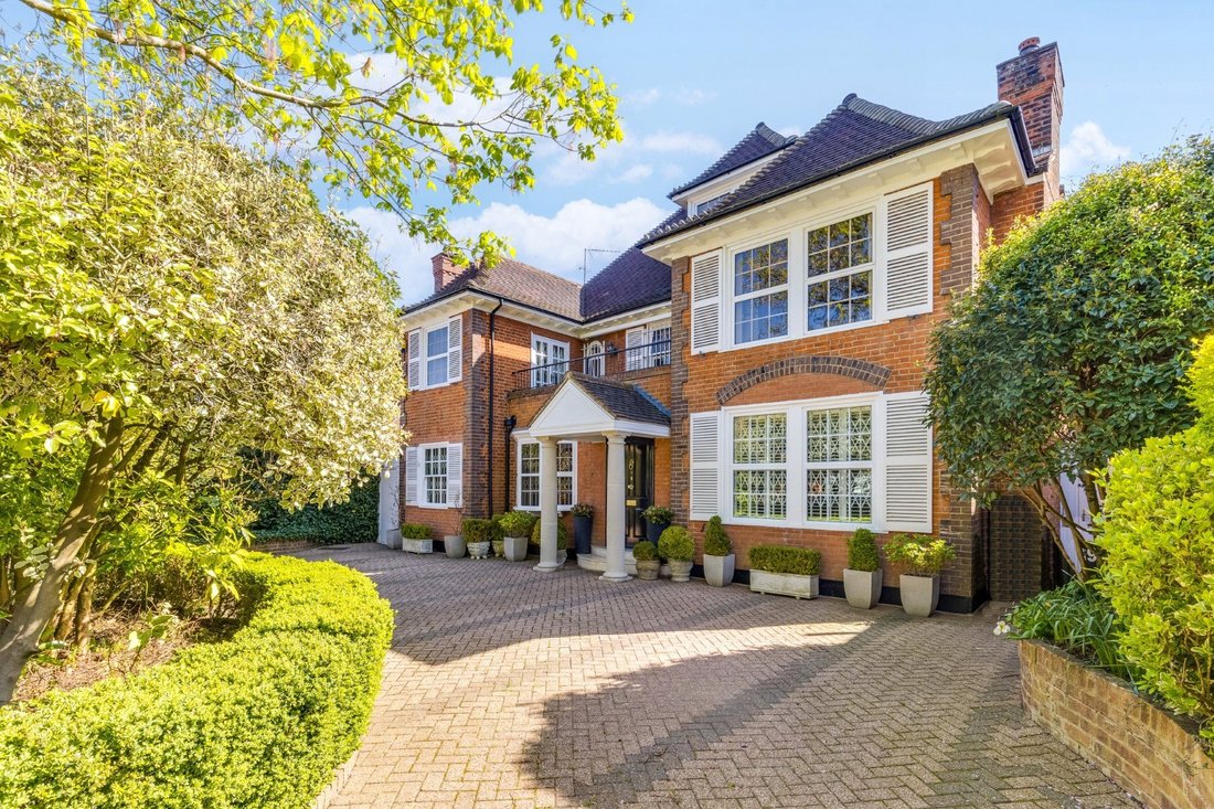 House in Holly Village, Haringey, England 1 - 16891151