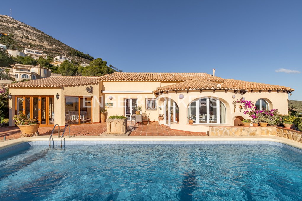 Villa in Cumbre del Sol, el Poble Nou de Benitatxell / Benitachell, Valencian Community 1 - 16893191