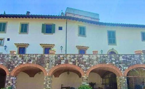 Castle for Sale in Tuscany, Italy