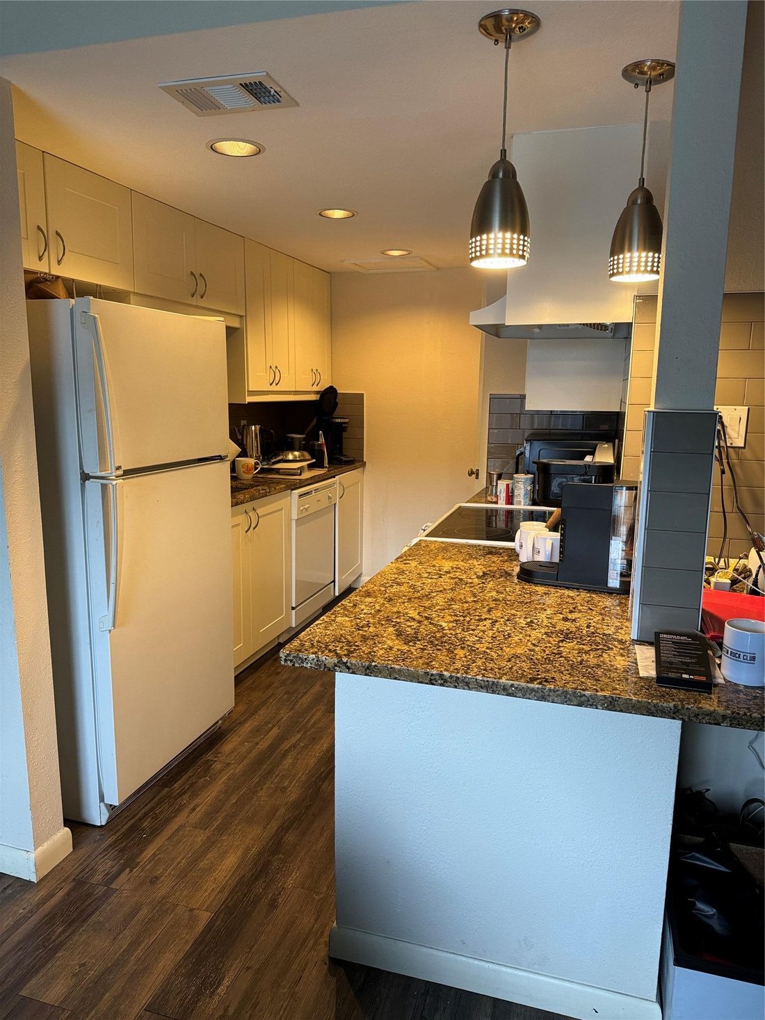 Austin, Texas, United States 4 - 16893456
