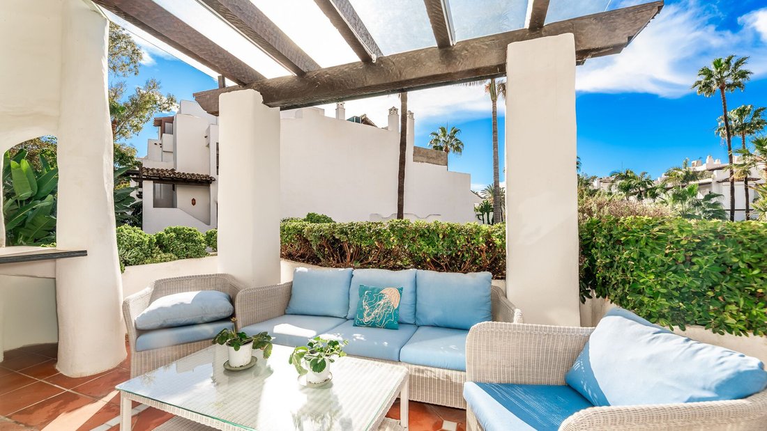 Apartment in Puerto Banus, Marbella, Spain 2 - 16892811