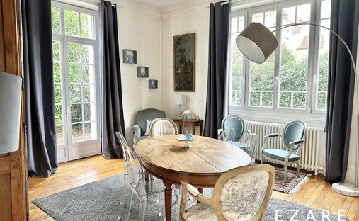 Castle for Sale in Dijon, Bourgogne-Franche-Comté, France