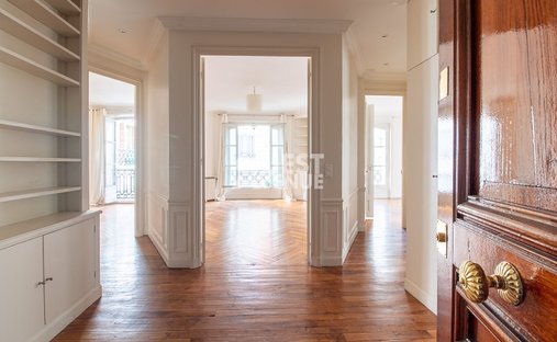 Castle for Sale in Paris, Île-de-France, France