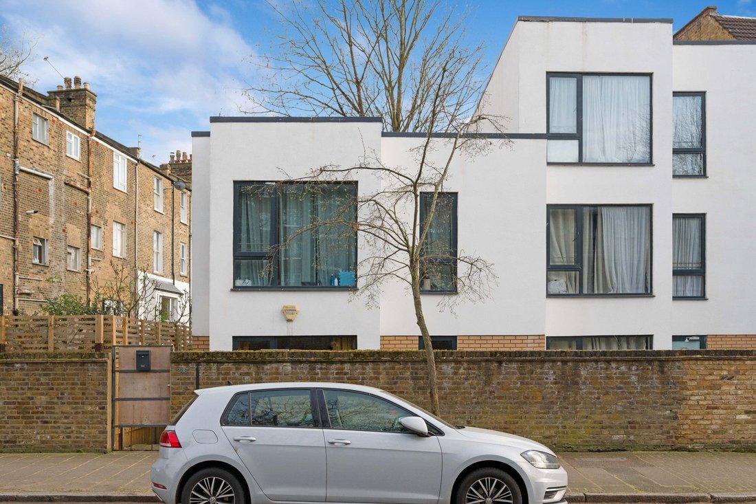 House in Clapton, Hackney, England 5 - 16891183