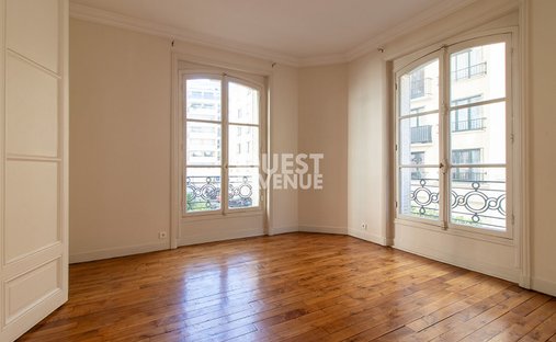 Castle for Sale in Paris, Île-de-France, France