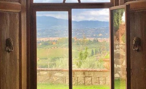 Castle for Sale in Tuscany, Italy