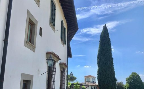 Castle for Sale in Tuscany, Italy