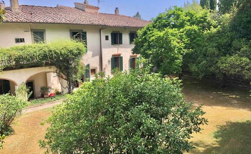 Castle for Sale in Tuscany, Italy