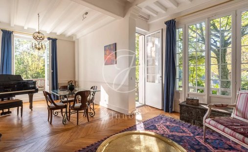 Château For Sale, 15 Rooms Le Vesinet 78110