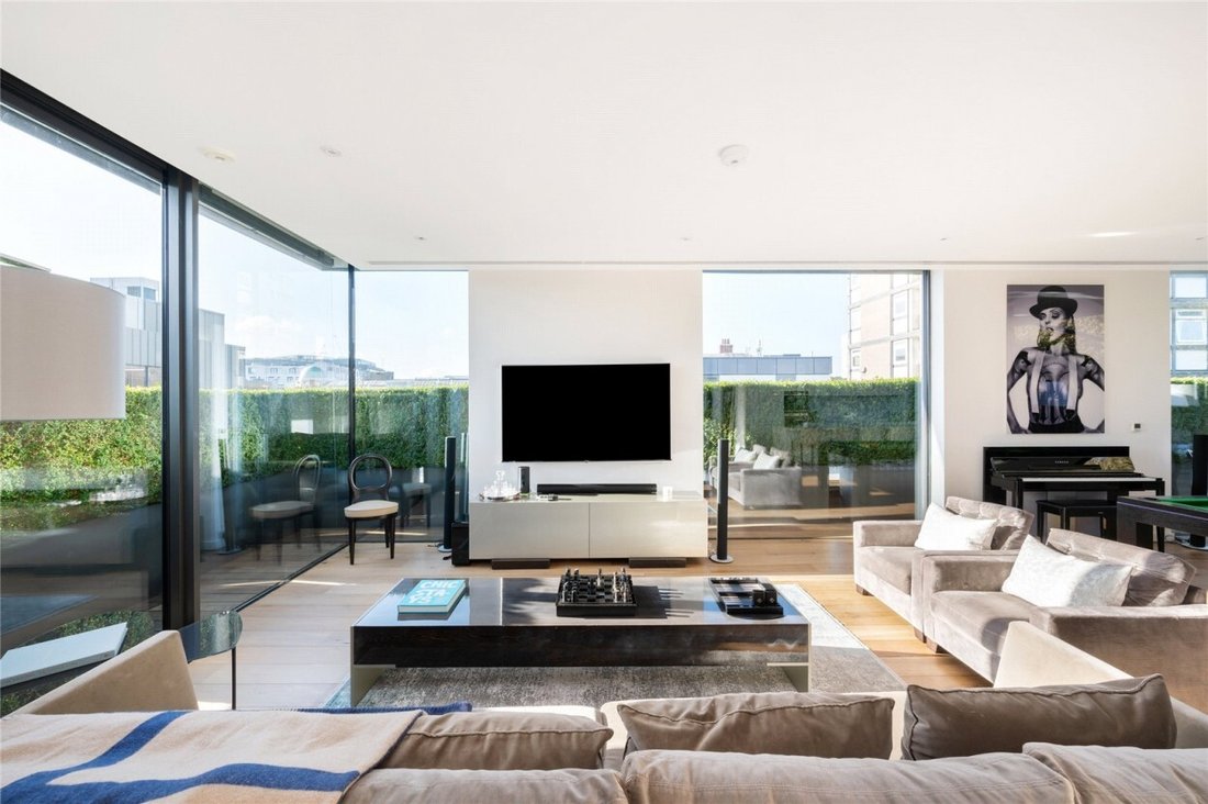 Apartment in Soho, England 1 - 16892702