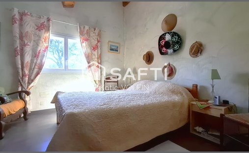 Castle for Sale in Aubagne, Provence-Alpes-Côte d'Azur, France