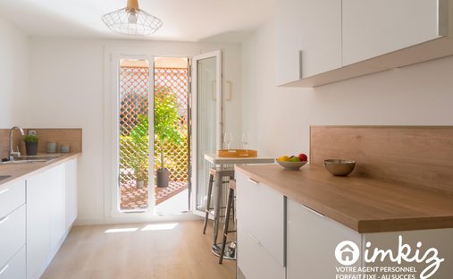 Castle for Sale in Aix-en-Provence, Provence-Alpes-Côte d'Azur, France