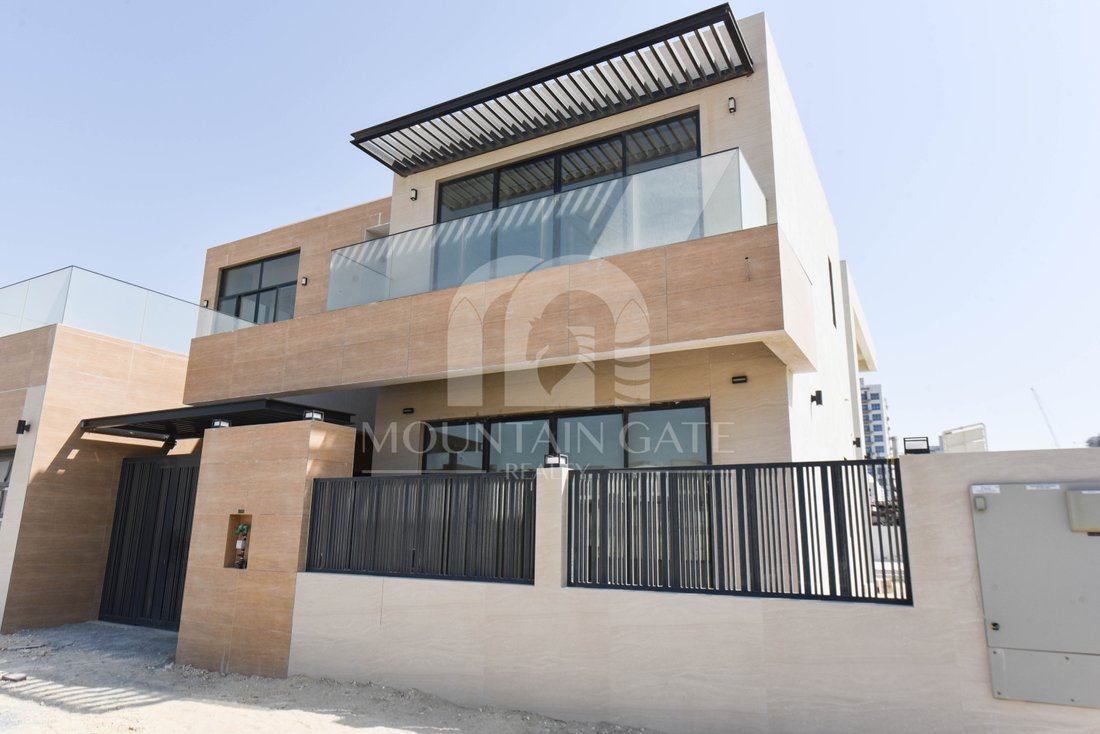 Villa in United Arab Emirates 5 - 16890960