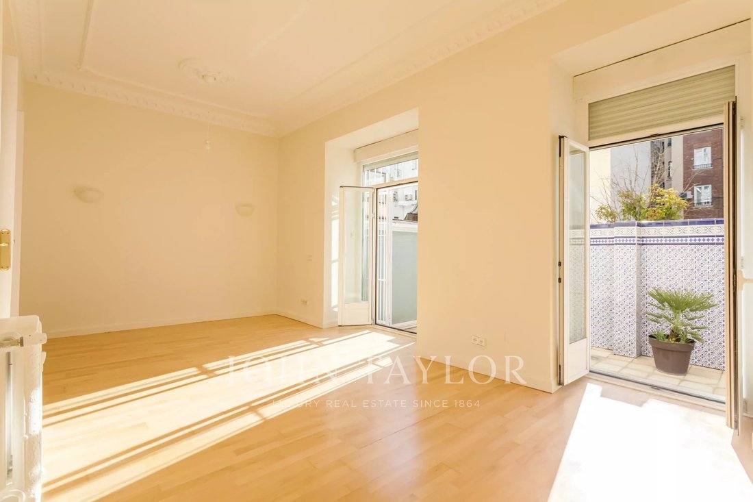 Apartment in Barrio Salamanca, Madrid, Spain 2 - 16890958