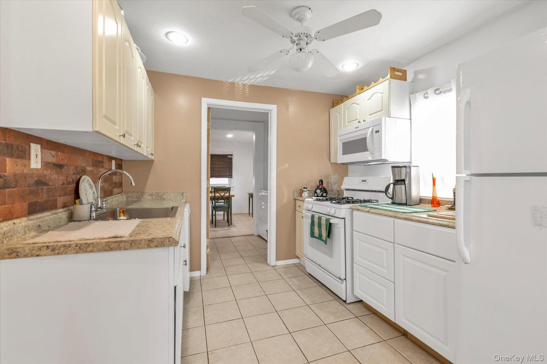 House in Hempstead, New York, United States 5 - 16893655