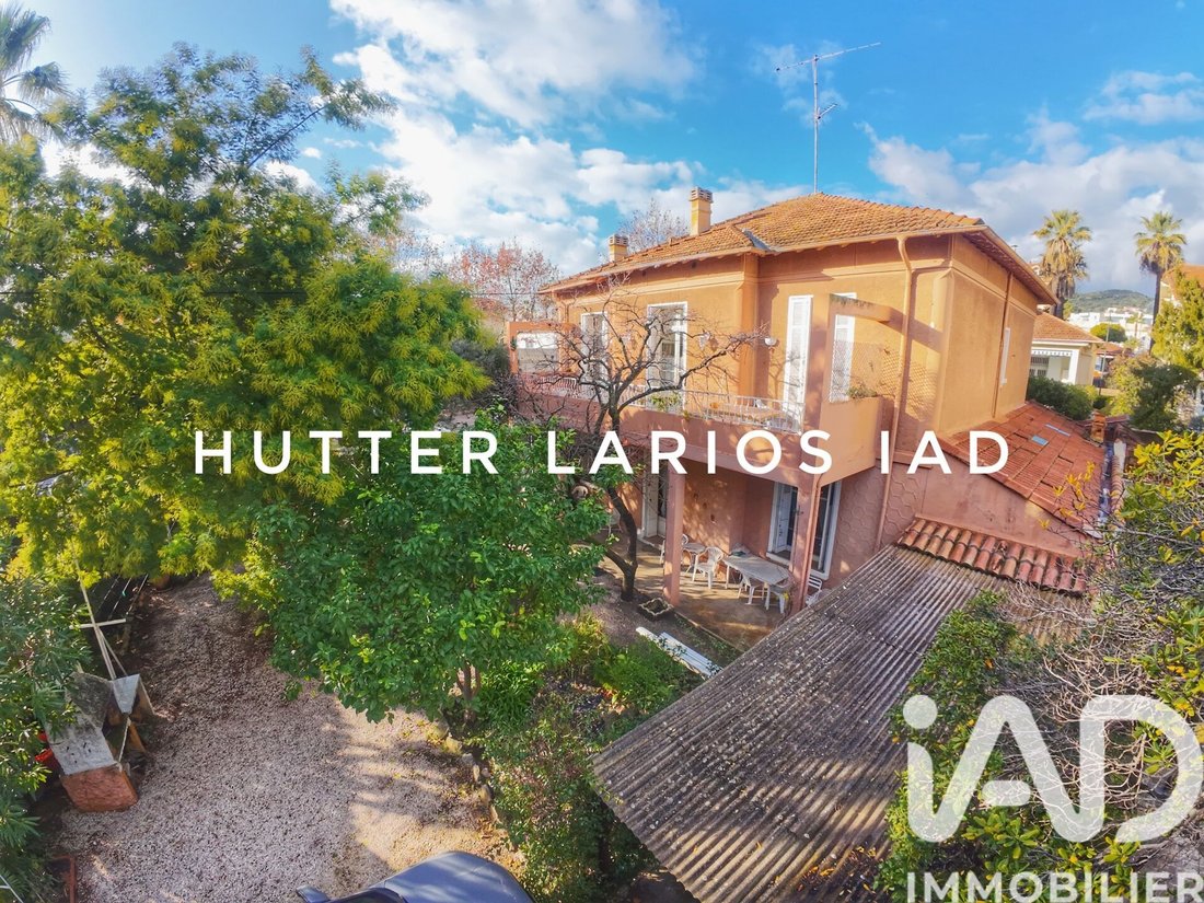 House in Hyeres, Provence-Alpes-Côte d'Azur, France 2 - 16892662