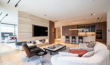 Villa in Dubai, Dubai, United Arab Emirates 1